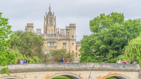 Na Cambridgeu preiskujejo povezave univerze s suženjstvom