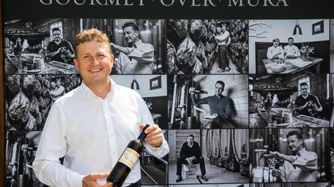 Družina Steyer je v vinskem svetu znana po svoji hiši dišečega traminca