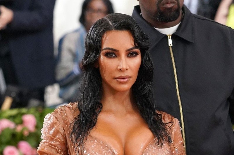 Kim Kardashian spet tarča kritikov: Našminkala je šestletno hčerko! (foto: Profimedia)