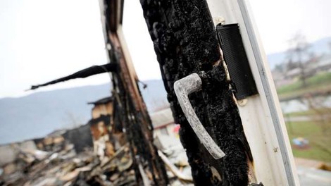 Požar v Črešnjicah nad Pijavškim terjal eno smrtno žrtev