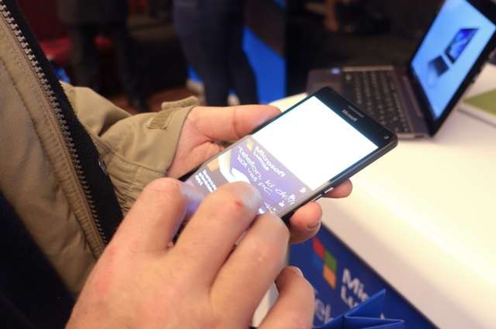 V Italiji napovedali boj proti odvisnosti od telefonov (foto: STA)