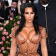 Kim Kardashian znova na udaru kritik, da kopira Beyonce