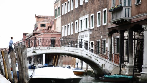 Od julija v Benetkah globe za nedostojne turiste in prostitutke
