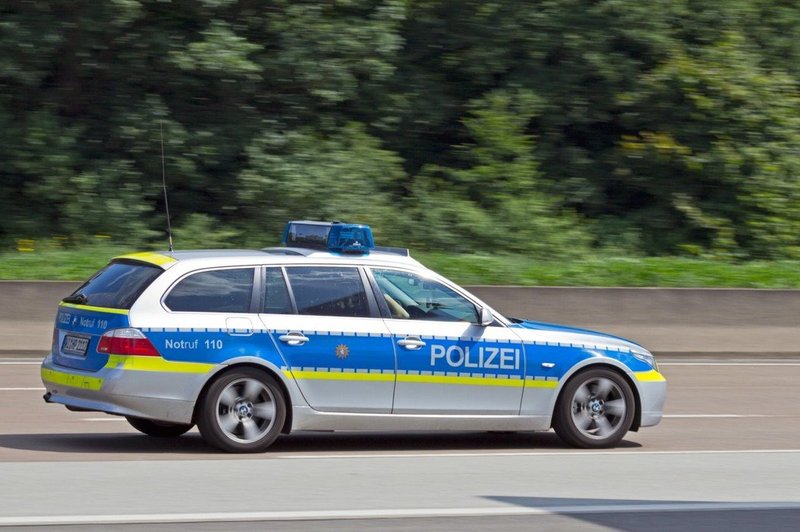 Nesreča avtobusa v Nemčiji terjala eno smrtno žrtev in več deset poškodovanih (foto: Profimedia)