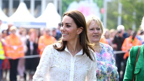 Kate Middleton elegantna tudi v supergah!