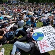 Mladi po vsem svetu na podnebne proteste