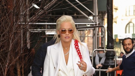 Rita Ora (Fotogalerija): Dama v smokingu