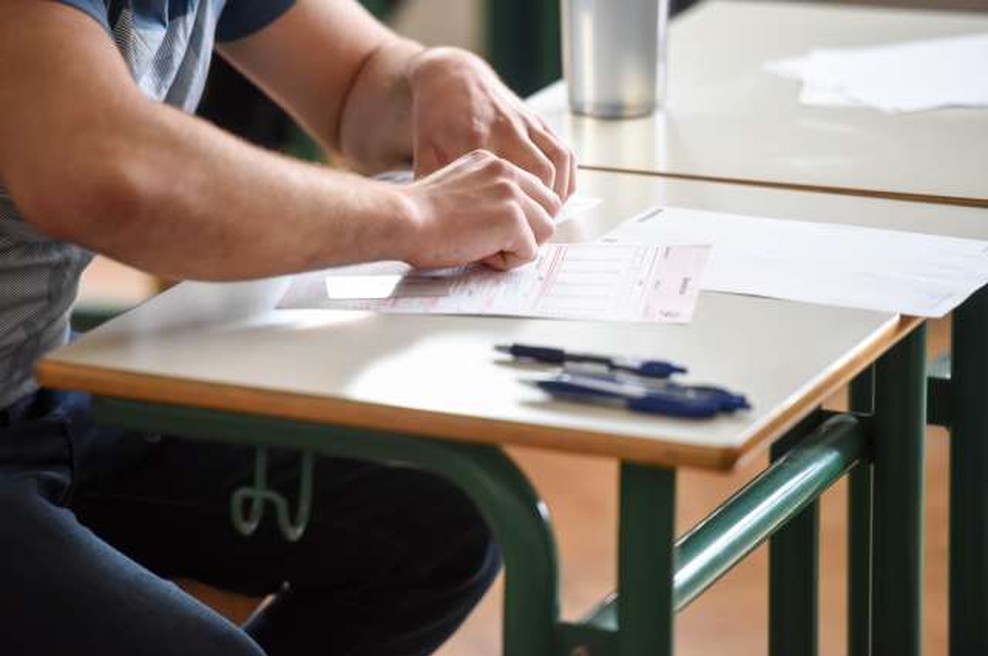 Delež uspešnih na maturi letos večji kot lani (foto: STA/Nebojša Tejić)