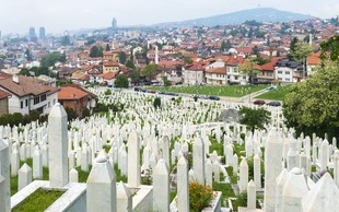 V bližini Sarajeva so odkrili novo množično grobišče