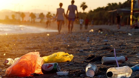 Sredozemske države s plastičnimi odpadki po mačehovsko v morje!
