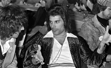 Biografija Freddieja Mercuryja izpod peresa Lesley Ann Jones!