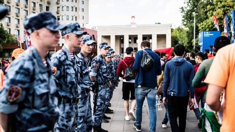 Med protestom v Moskvi aretiran opozicijski voditelj Navalni