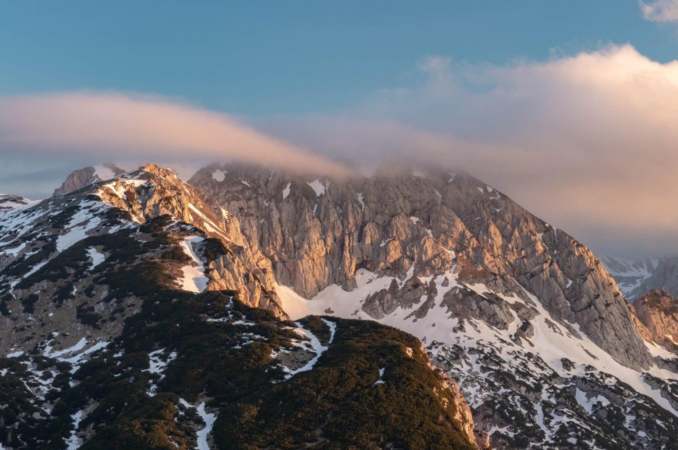 Z gora odnesite v dolino poleg lepih spominov tudi svoje smeti (foto: profimedia)