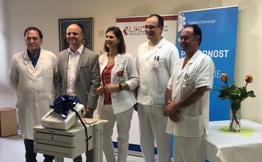 Telekom Slovenije je Bolnišnico za ženske bolezni in porodništvo Postojna in UKC Maribor opremil s sodobnima CTG-aparatoma