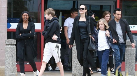Angelina Jolie ne skriva, da zdaj zelo uživa v materinstvu!