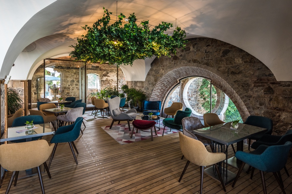 Grajska kavarna pod streho Ljubljanskega gradu