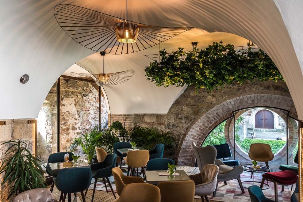 Grajska kavarna pod streho Ljubljanskega gradu