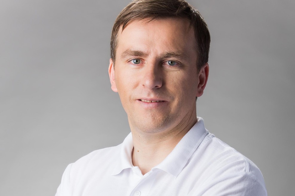 Boris Onišak pravi, da svojim pacientom nikoli ne vsiljuje svojega občutka lepote. (foto: Osebni Arhiv)