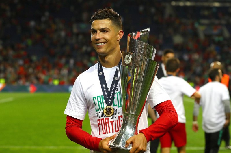 Cristiano je tako slavil, ko je Portugalska postala zmagovalka lige A Uefine Lige narodov. (foto: Profimedia Profimedia, Temp Rex Features)