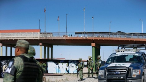 Mehika na mejo z ZDA poslala 15.000 vojakov za upravljanje migracij
