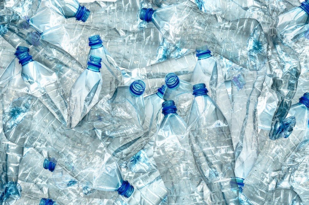Nemški startup trdi, da lahko iz plastičnih odpadkov naredi gorivo (foto: profimedia)