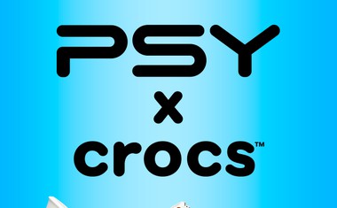 Najbolj odštekani Crocsi po dizajnu priljubljenega korejskega pevca PSY