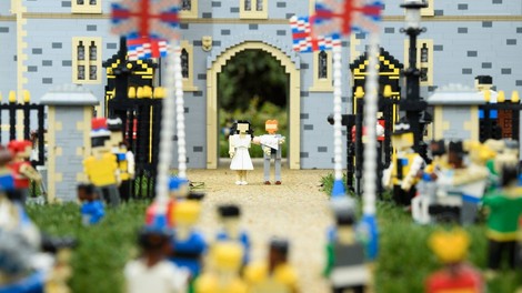 Lastnik Lega kupuje Legolande in Madame Tussauds