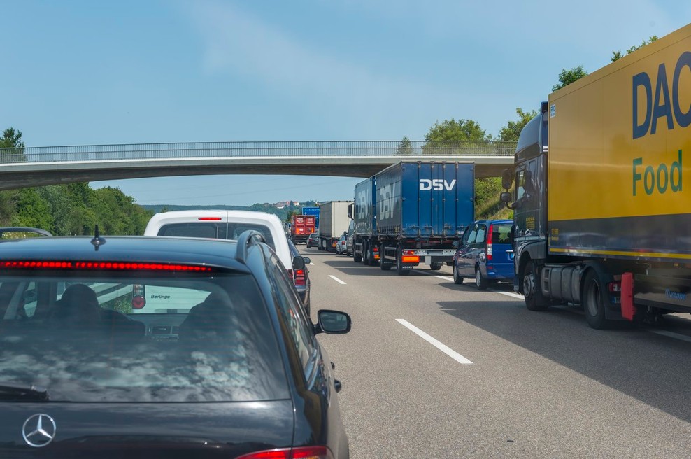 Na nemško avtocesto kar z električnim skirojem (foto: profimedia)