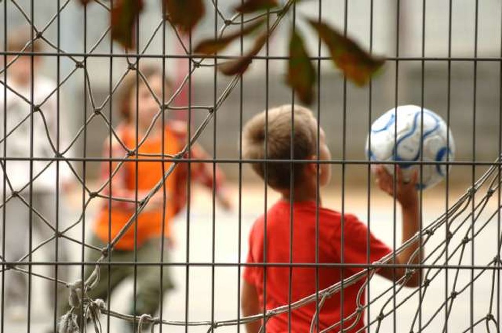 Francija v celoti prepovedala telesno kaznovanje otrok (foto: STA)