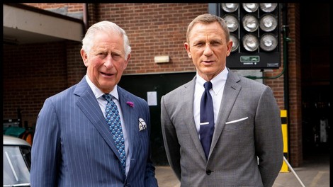 Princ Charles obiskal najznamenitejšega britanskega tajnega agenta!