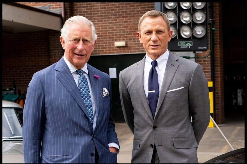 Princ Charles obiskal najznamenitejšega britanskega tajnega agenta! (foto: Profimedia)