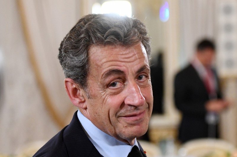 Je Nicolas Sarkozy po nekakšnem čudežu čez noč zrasel!? (foto: profimedia)