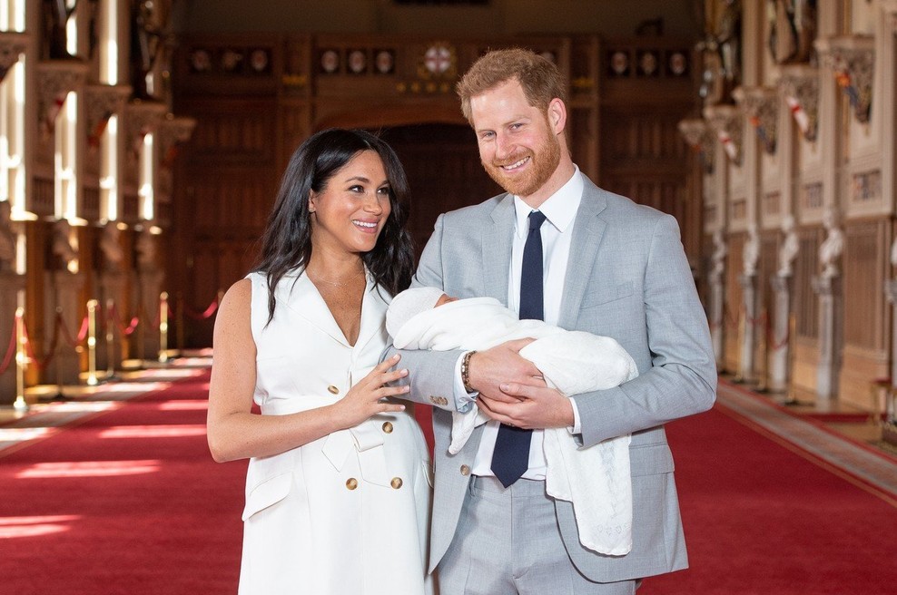 Dvomesečnega sina Harryja in Meghan Archieja so krstili brez oči javnosti (foto: profimedia)