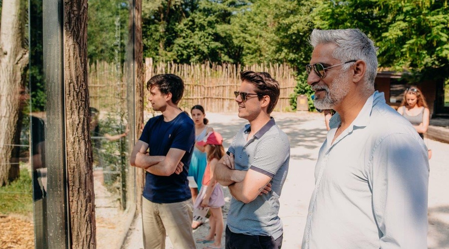 Levji kralj v ZOO Ljubljana: igralci obiskali prave živali! (foto: Kolosej/Disney Press)