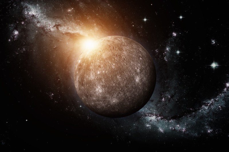 Prihaja prvi retrogradni Merkur v 2020; kaj svetuje astrologinja?! (foto: Profimedia)