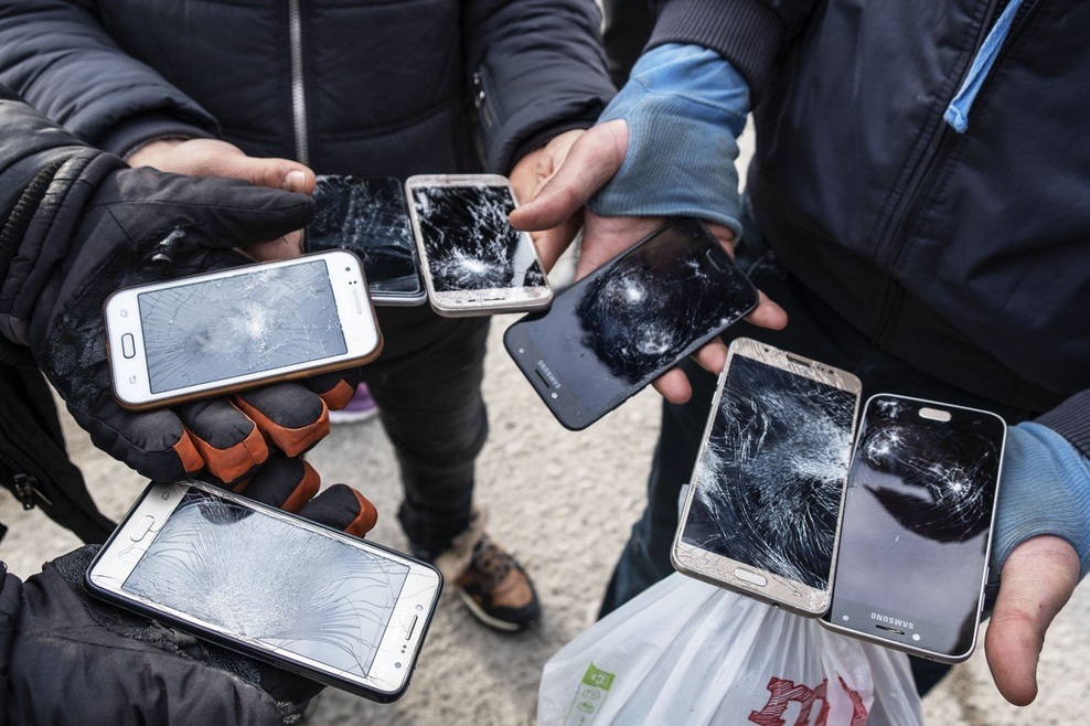 Hrvaški policist z anonimno prijavo ombudsmanki o nasilju nad migranti (foto: profimedia)