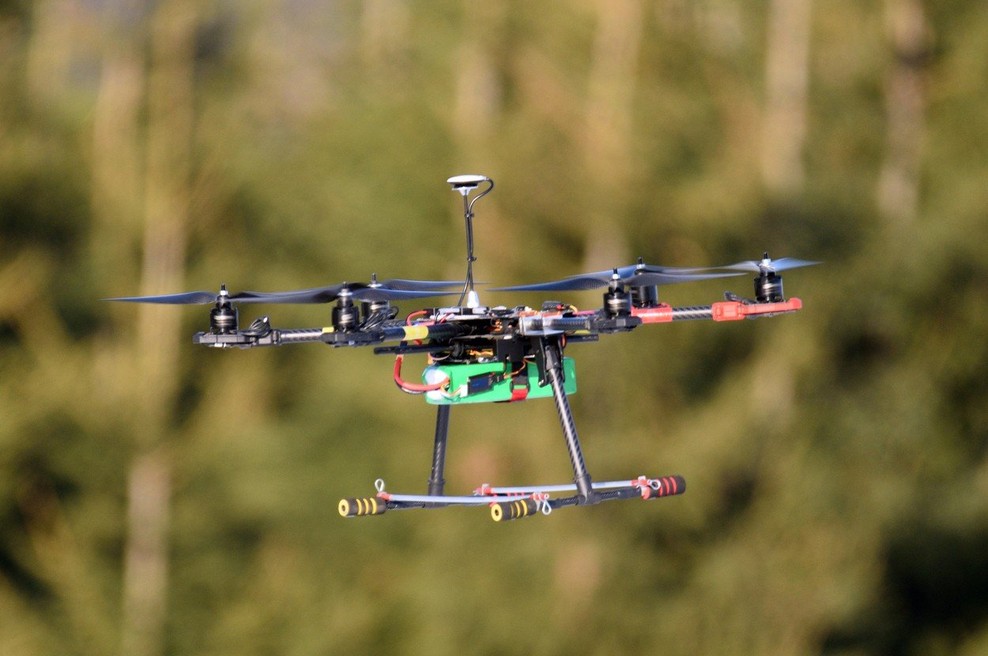 Na splitskem letališču Resnik policisti z orožjem proti dronom (foto: profimedia)