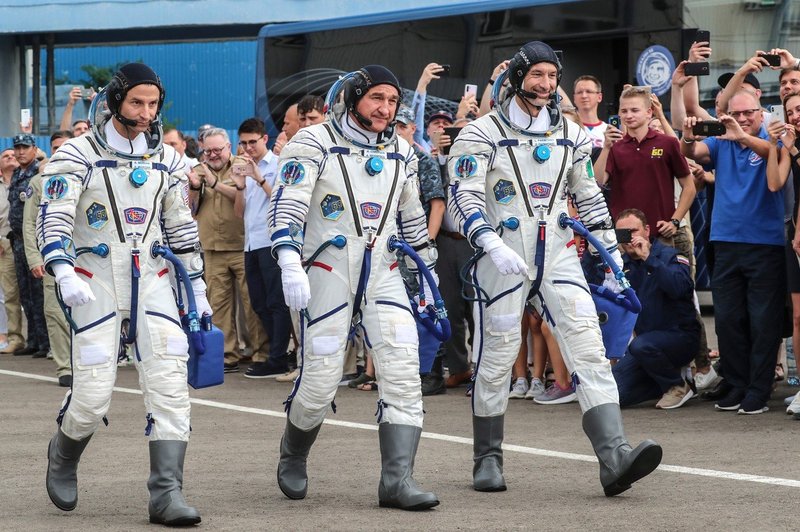 Manever kot iz učbenika: Trije astronavti prispeli na mednarodno postajo (foto: profimedia)