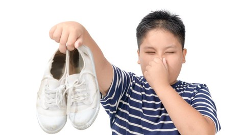 Trik za odstranjevanje neprijetnega vonja čevljev navdušil uporabnike Instagrama!