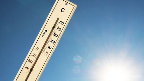 Vremenoslovci opozarjajo: Do petka bo velika toplotna obremenitev