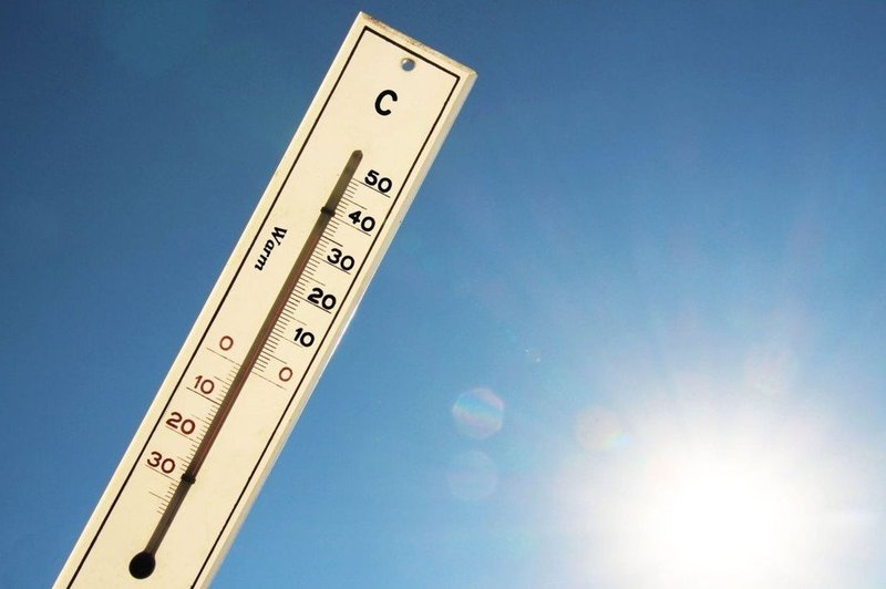 Vremenoslovci opozarjajo: Do petka bo velika toplotna obremenitev (foto: Profimedia)
