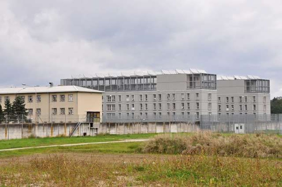 Na Dobu dva napada na paznike (foto: Rasto Božič/STA)