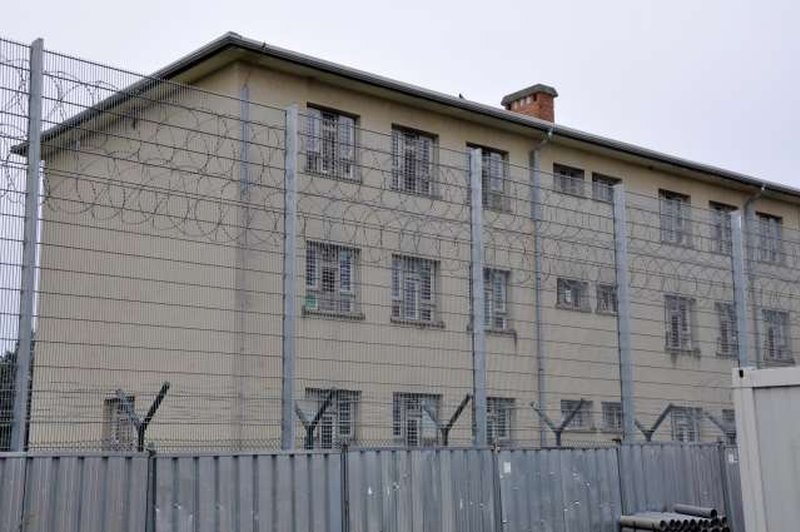 Neuspešen poskus bega iz zapora na Dobu (foto: STA/Rasto Božič)