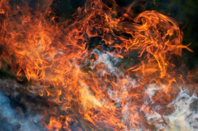 Šibeniški požar pod nadzorom, zagorelo še na Hvaru (foto: profimedia)