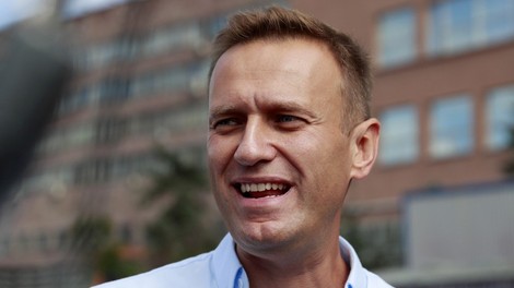 Aleksej Navalni: "Obrvi sem imel kot žogice za namizni tenis!"