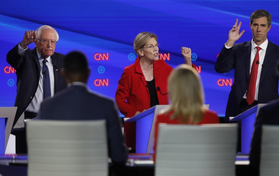 Bernard Sanders in Elizabeth Warren odločno in skupaj za zasuk Amerike v levo (foto: profimedia)