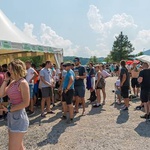 2. Castle Kolpa Music festival se kopa v soncu, obiskovalci pa v Kolpi! (foto: Castle Kolpa Music Festival Press)
