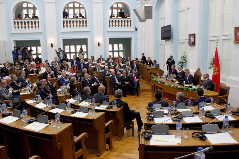 Črnogorski parlament ni podprl uzakonitve istospolnih skupnosti (foto: profimedia)