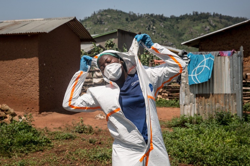 V Kongu zabeležili nov izbruh ebole, Ruanda je že zaprla mejo! (foto: profimedia)