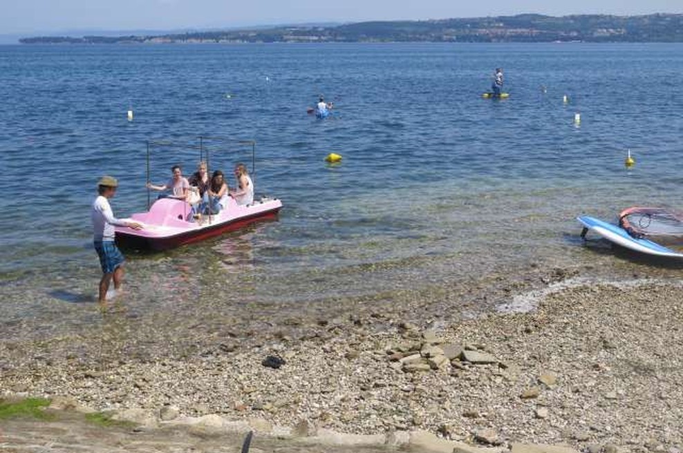 Kopanje v Žusterni še vedno odsvetujejo (foto: Mitja Volčanšek/STA)